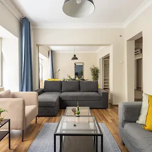 Modern Flat Near Popular Attractions In Beyoglu Apartment